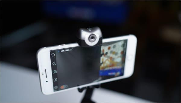 Built in ai tracking sensor in hohem isteady v2