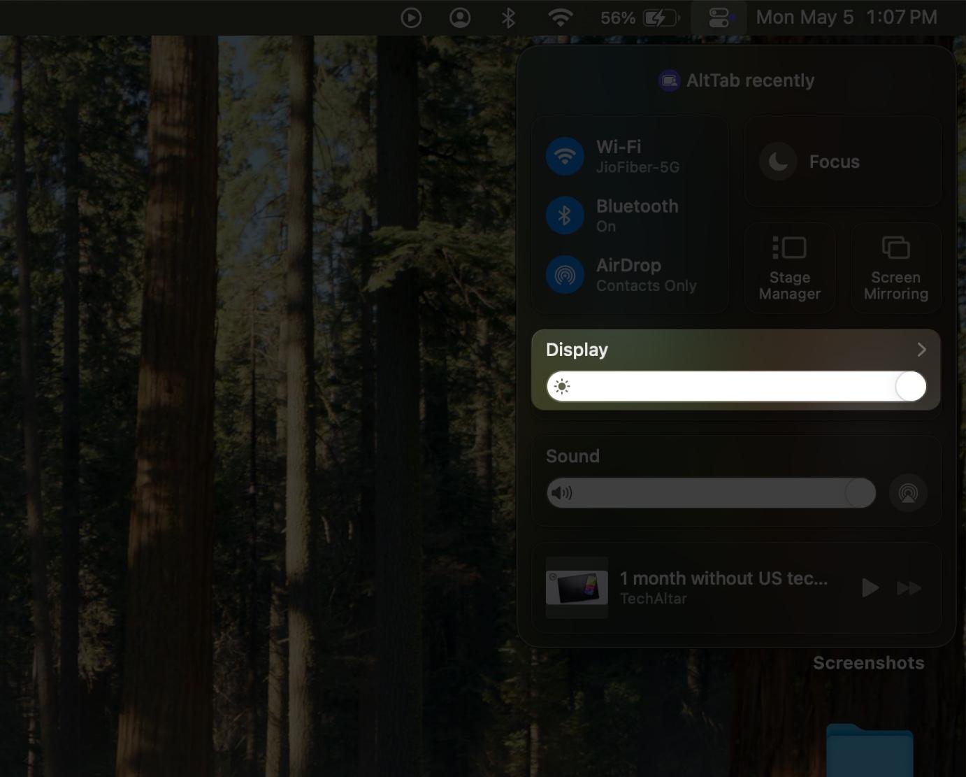 Expanding Display options in macOS Control Center.