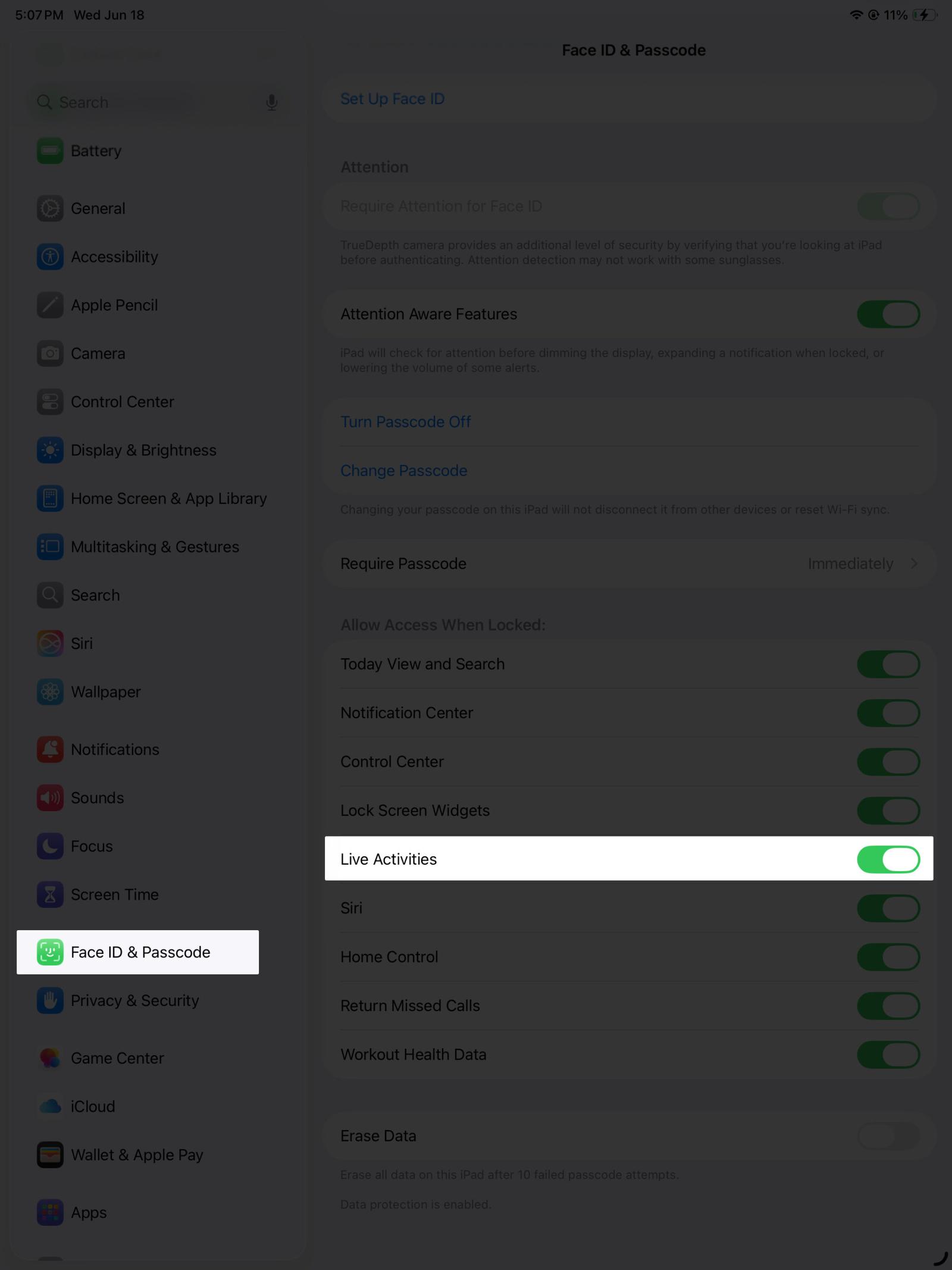 Toggle on live activity option from settings
