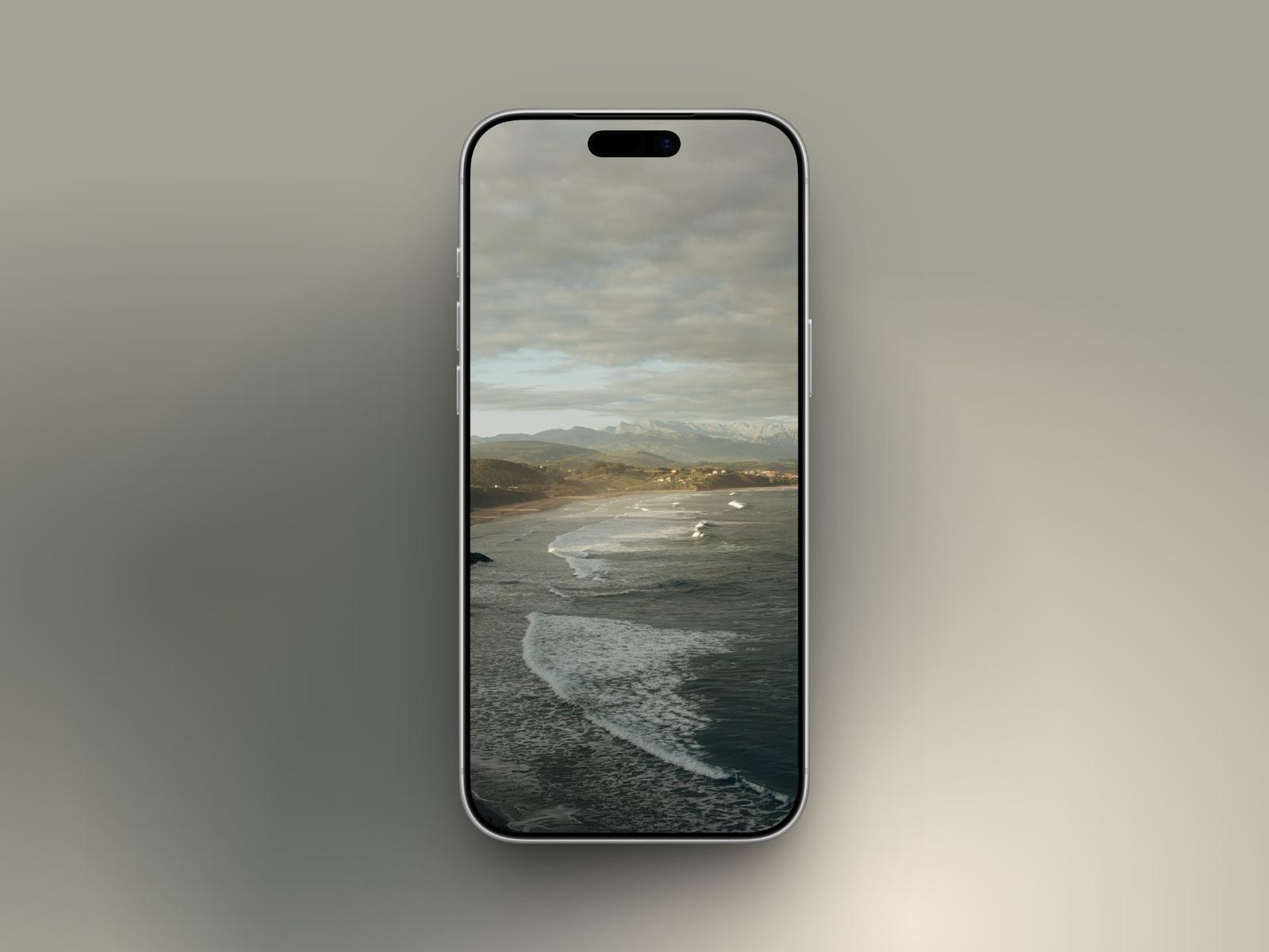 Misty Sea Against Sky - Depth Effect Wallpaper