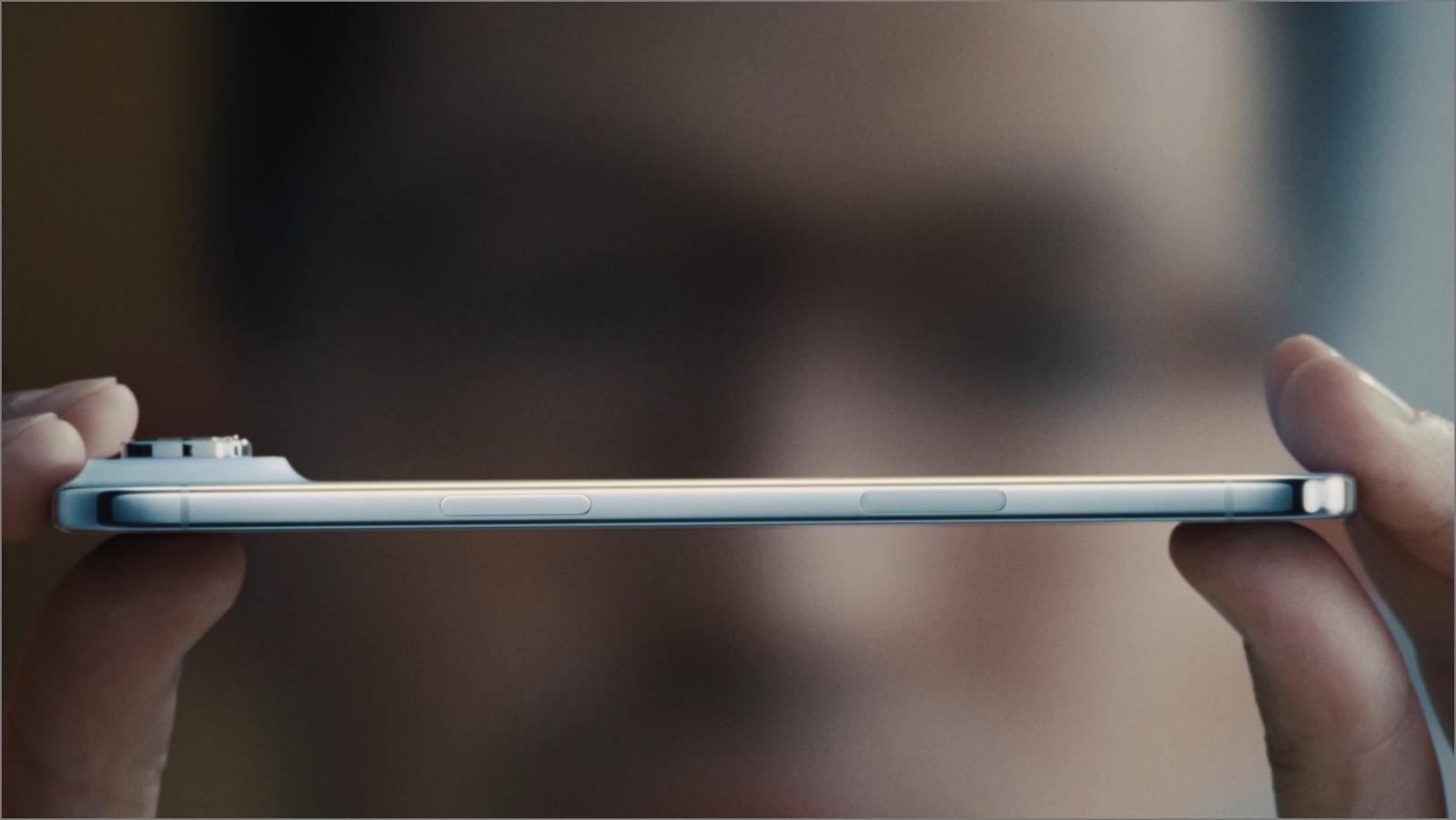 iPhone Air Thinness