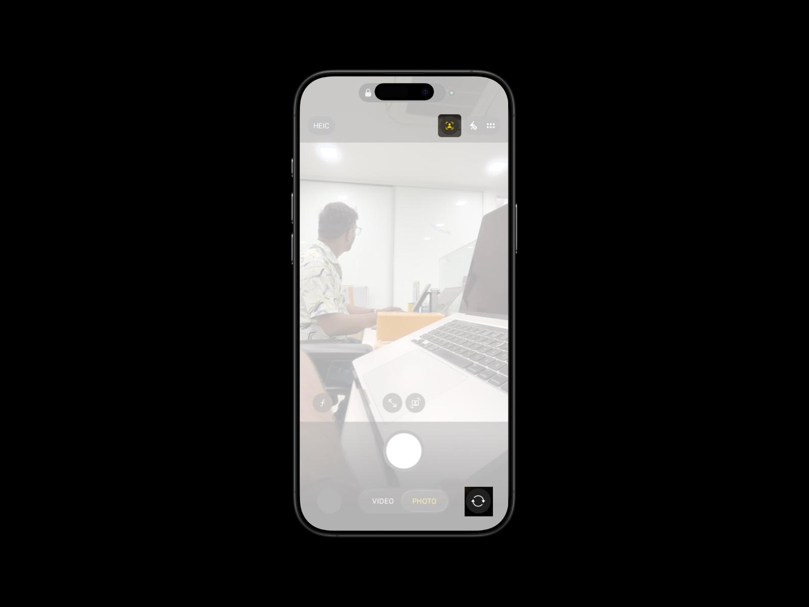 use center stage for photos and videos on iPhone 17