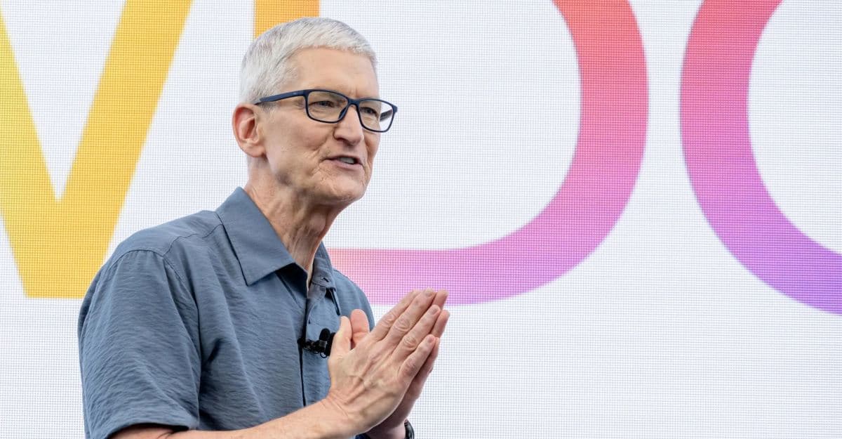 Tim Cook May Step Down as Apple CEO in 2026
