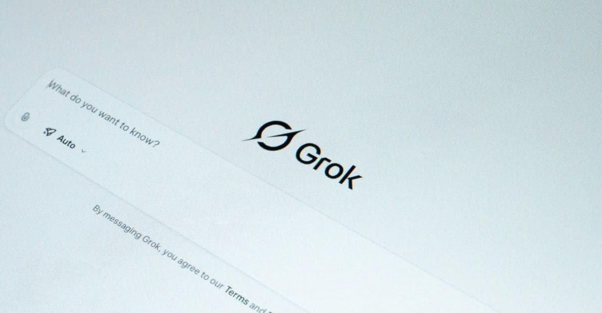 U.S. Senators Call on Apple and Google to Remove X and Grok Over Sexualized AI Images