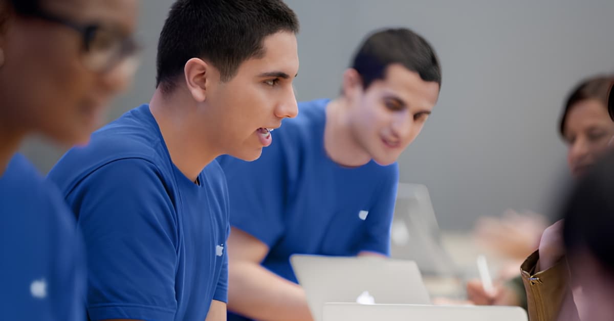 Apple is testing AI to record and summarize Genius Bar sessions