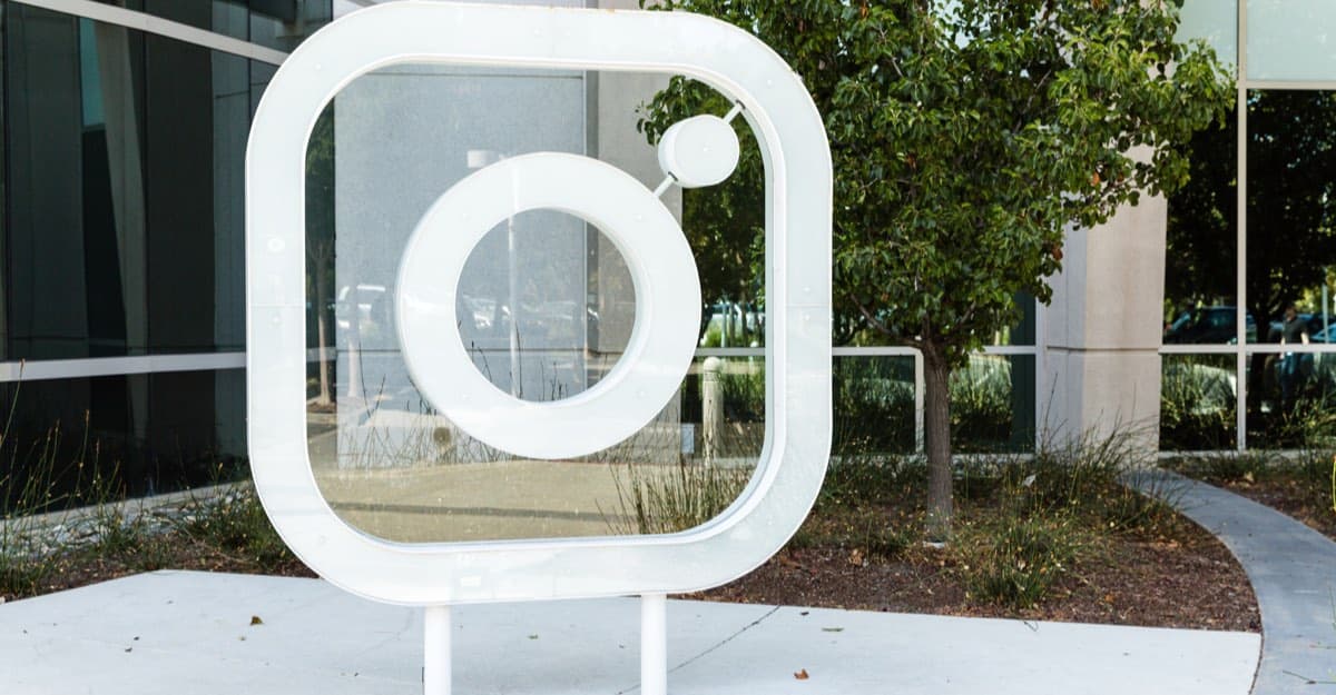Instagram will limit reach for unlabeled AI-generated profiles