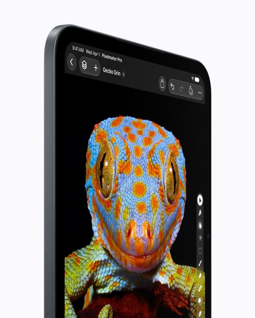The Super Retina XDR display features OLED technology