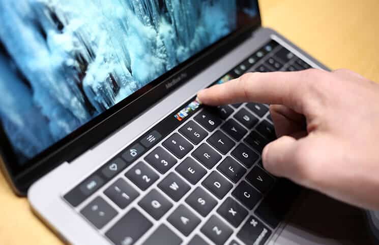 How to clear macbook pro touch bar data