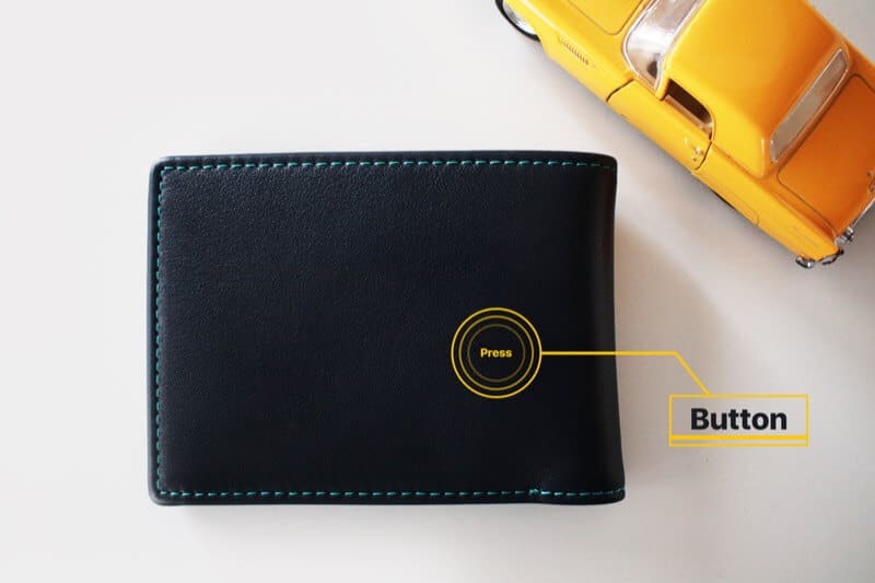 Buzz Your iPhone with Button on Walli Smart Wallet