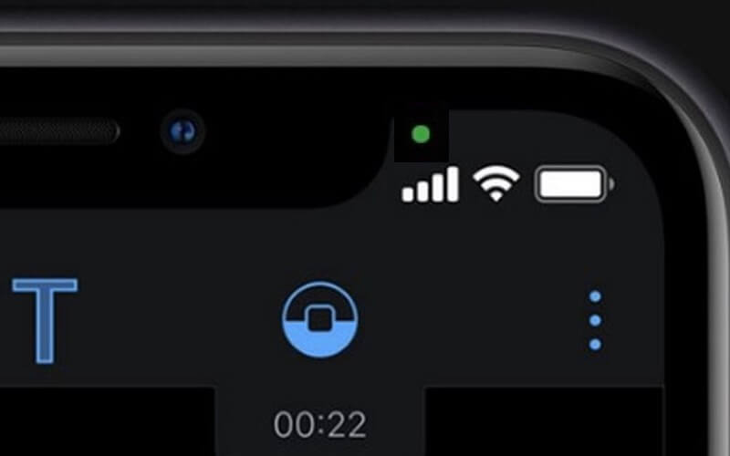 green-dot-on-iphone-status-bar