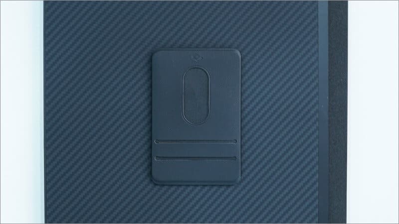 Pitaka MagEZ Card Sleeve with built-in Magnets