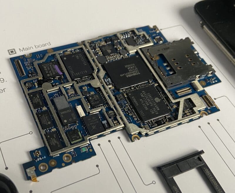 Main Board of Grid 3GS iPhone frame