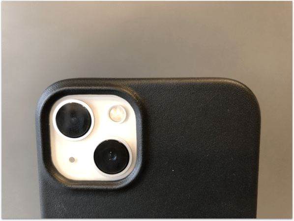 mujjo leather wallet camera bump
