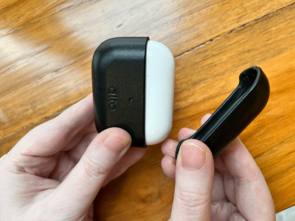 Alto AirPods 3 and AirPods Pro leather cases review - 81
