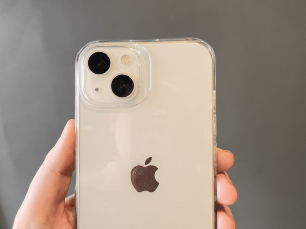ESR iPhone 13 Soft Clear Case Kameraschutz