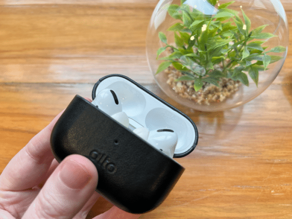 Alto AirPods 3 and AirPods Pro leather cases review - 8
