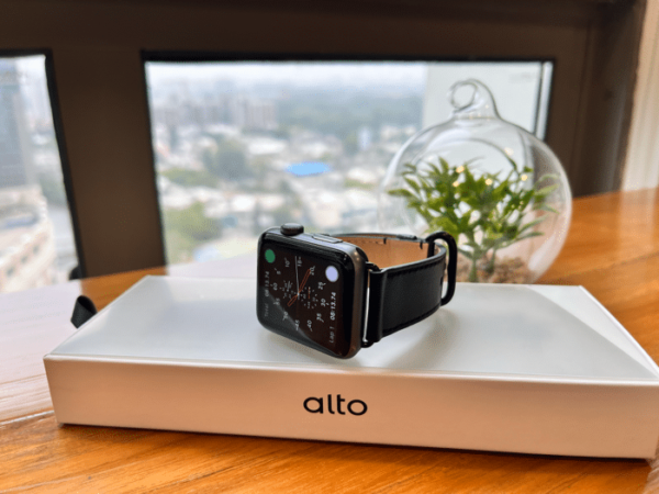 Alto Apple Watch leather band review  Timeless elegance - 18