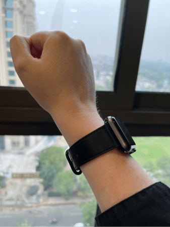Alto apple watch leather band black 337x450 1