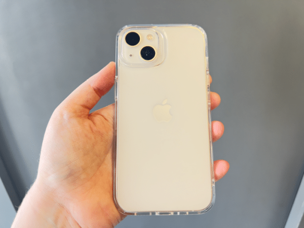 esr iphone 13 matte clear case