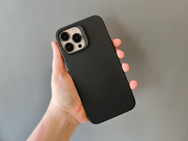 esr iphone 13 pro max silicon case