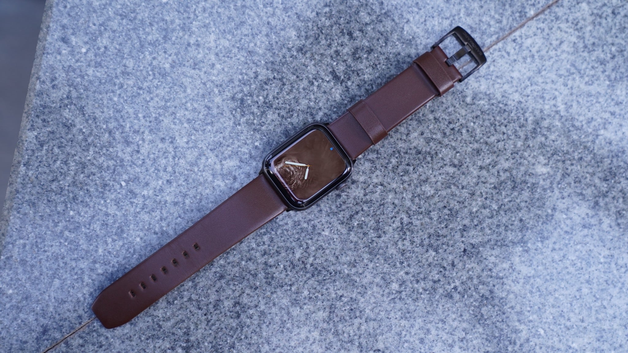 Apple-Watch-leather-band