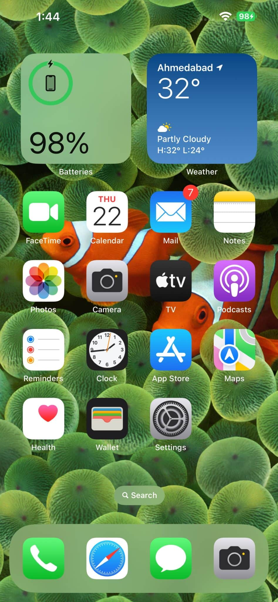 Using Spotlight Search on iPhone Homescreen