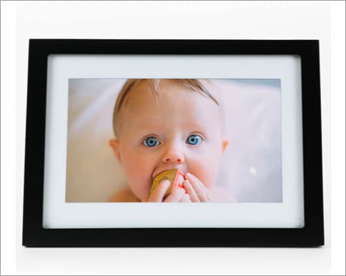 Skylight Frame: 10 inch WiFi Digital Picture Frame