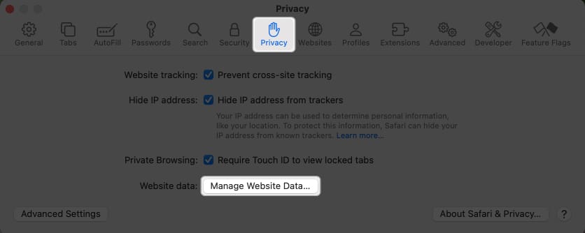 Buka tab Privasi dan pilih Urus Data Laman Web