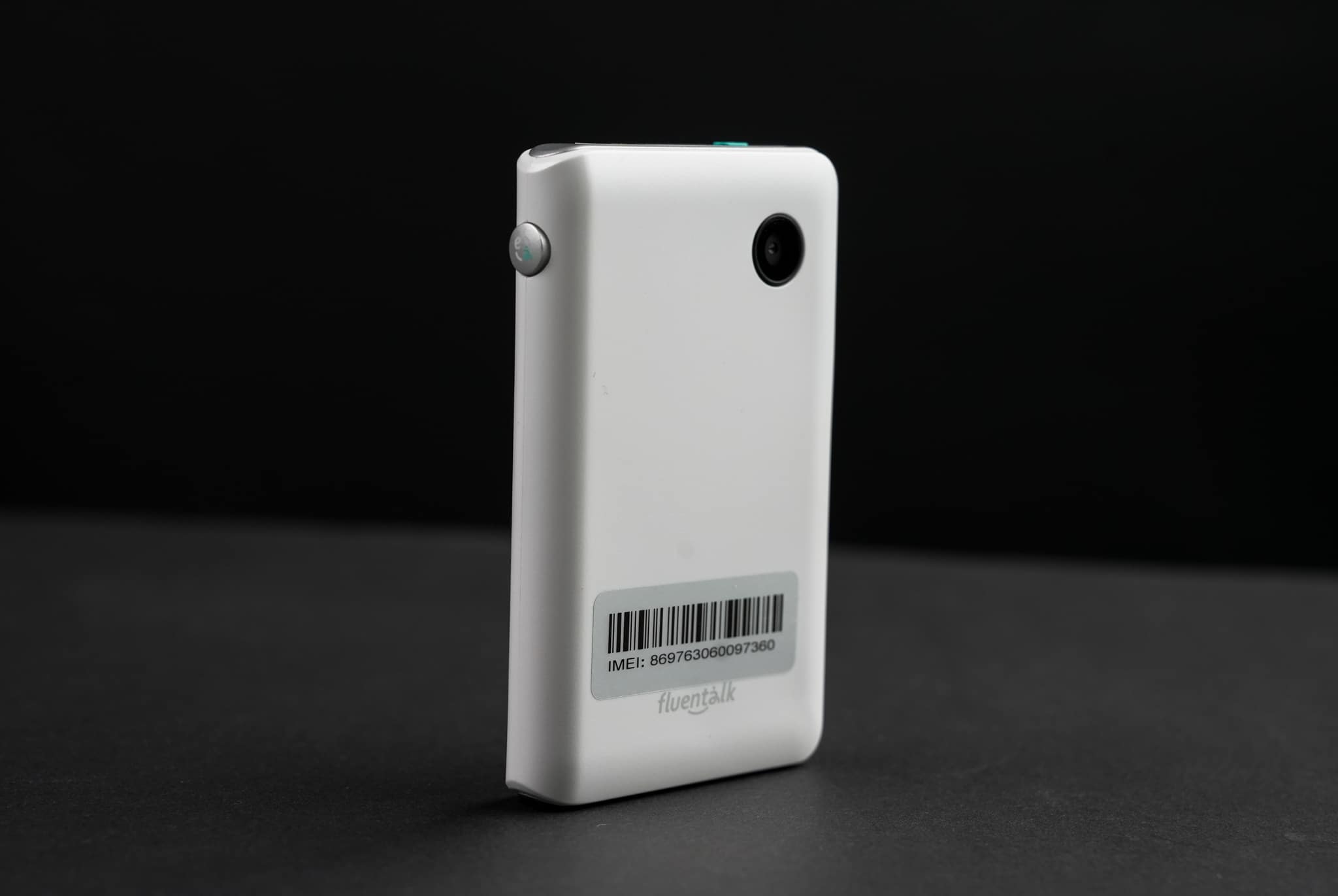 Fluentalk T1 Mini Language Translator review Display and Camera of Fluentalk T1 Mini
