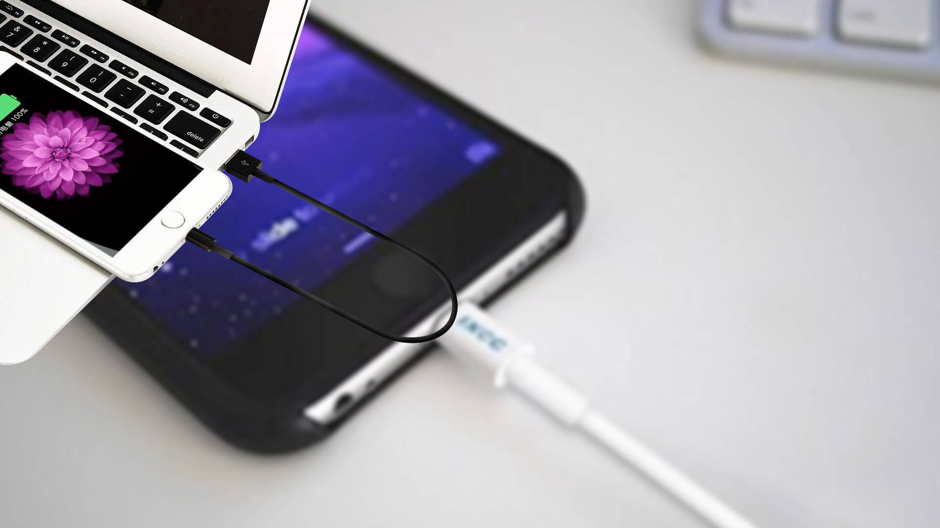 Short lightning cables for iphone and ipad