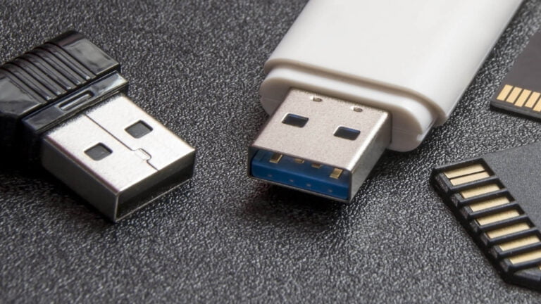 Use iphone as a usb flash drive