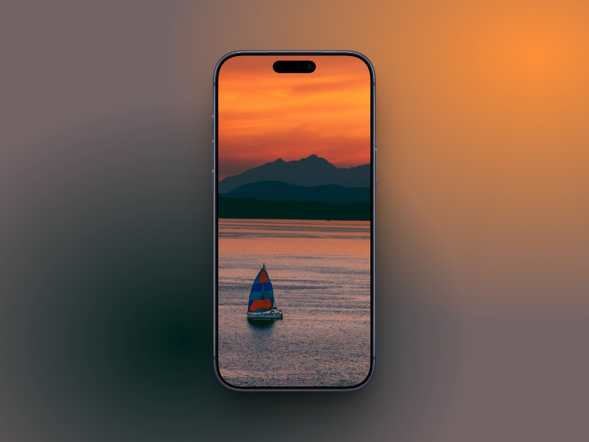 20 Aesthetic Ocean Wallpapers for iPhone in 4K – iGeeksBlog Sailboat at Sunset