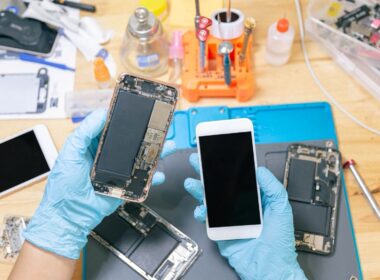 iPhone repair kits