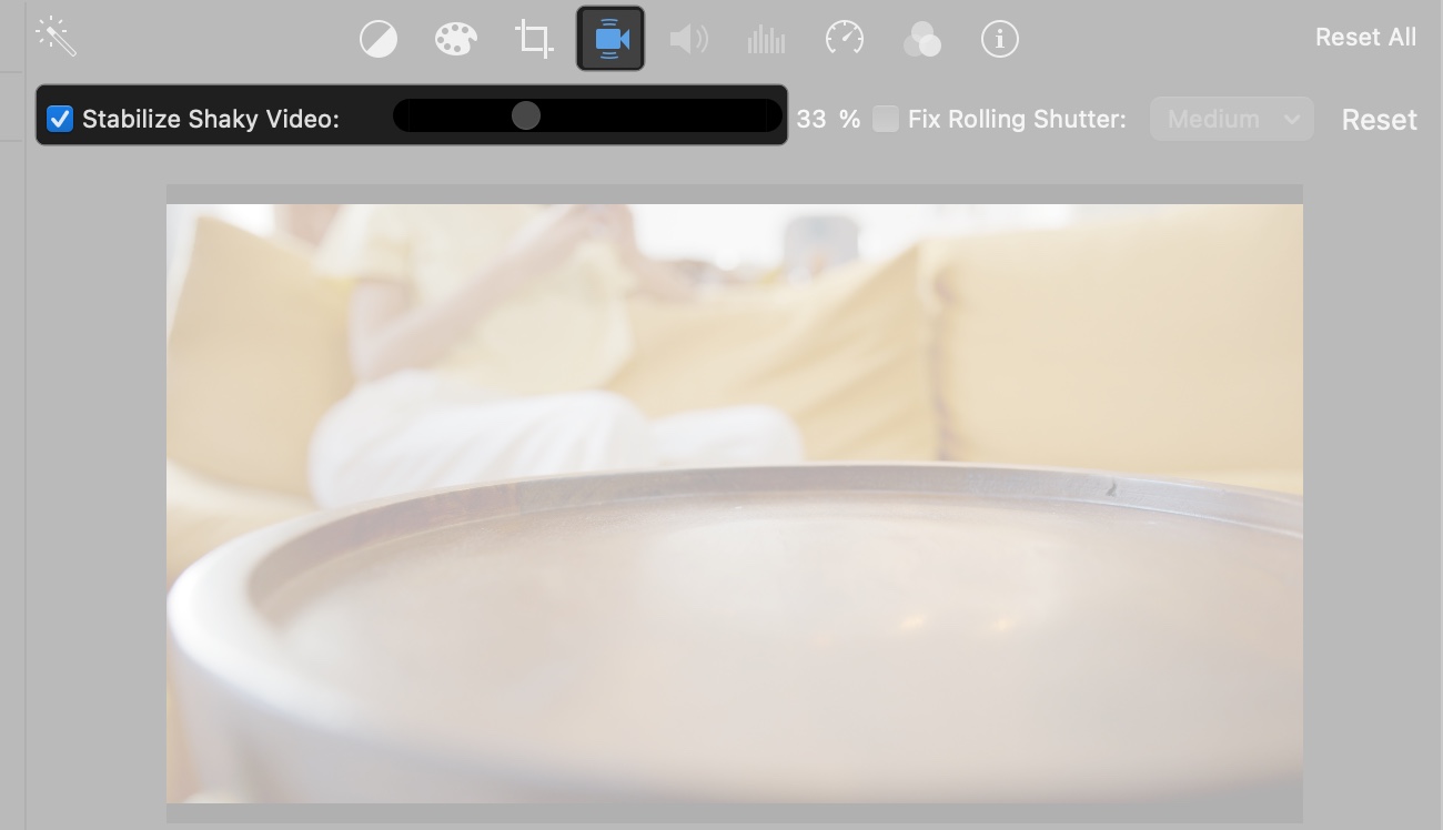 Adjust stabilize shaky in iMovie on Mac