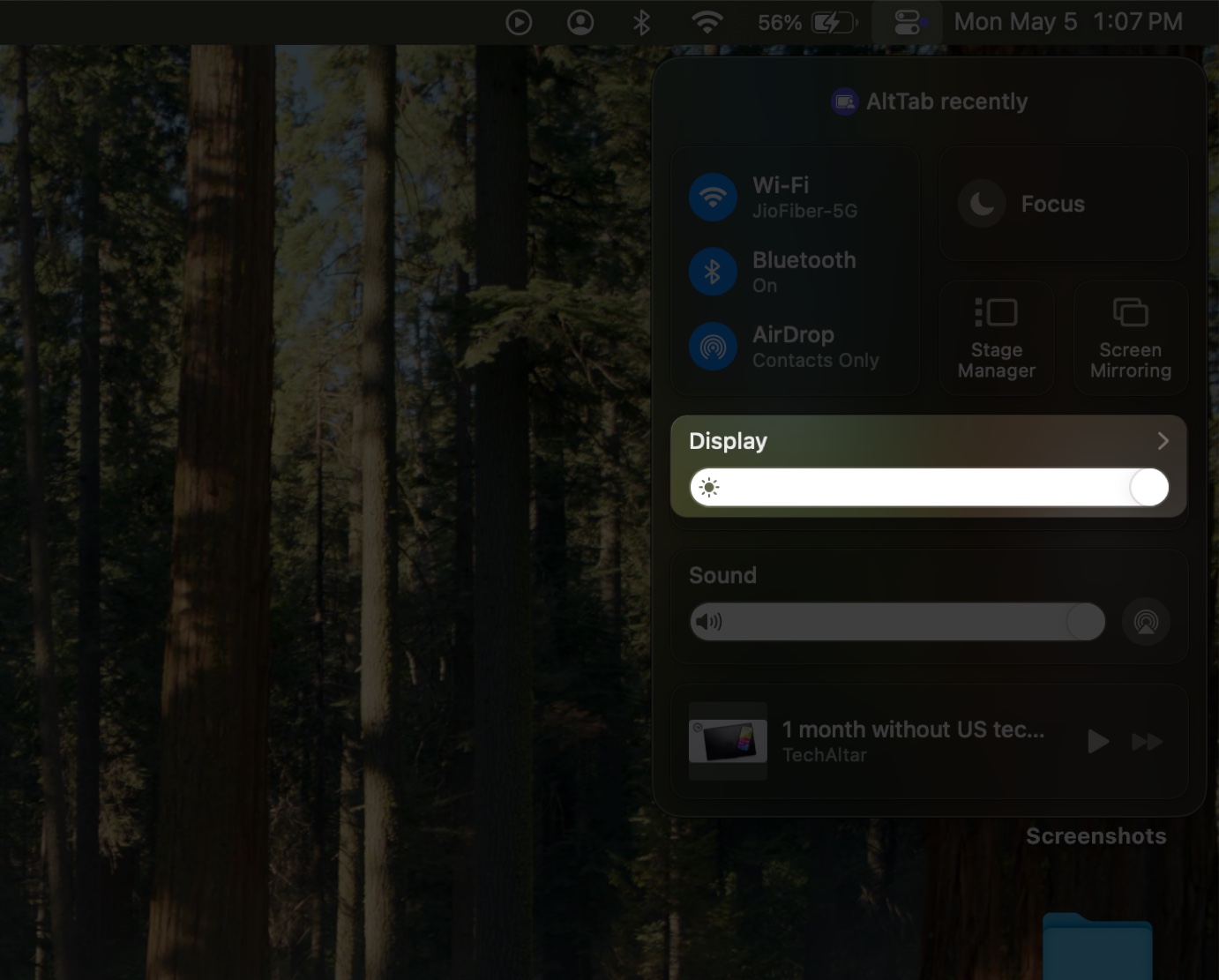 Expanding Display options in macOS Control Center.
