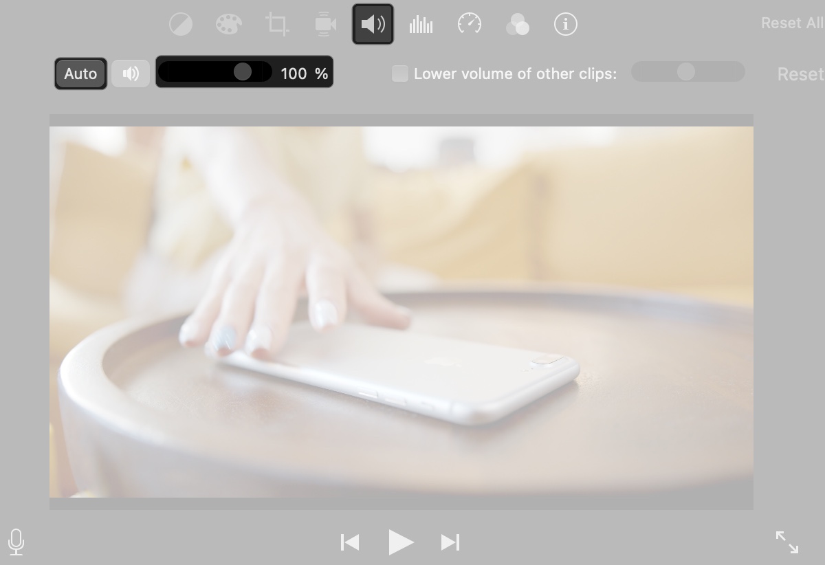 Edit audio clip on iMovie in Mac