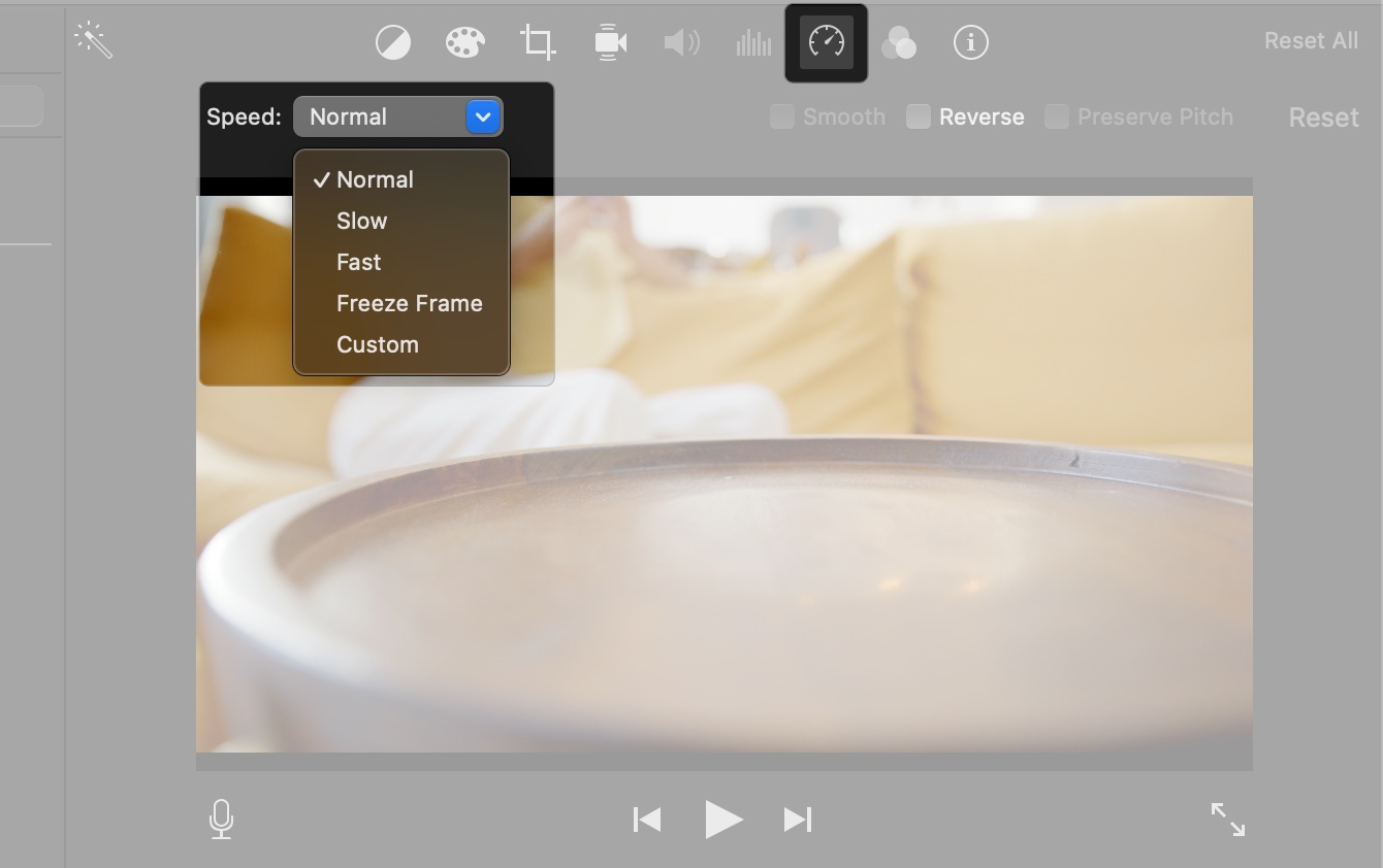 Select clip in timeline and change clip speed on iMovie in Mac