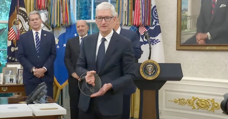 Tim cook gave trump a 24k gold apple gift