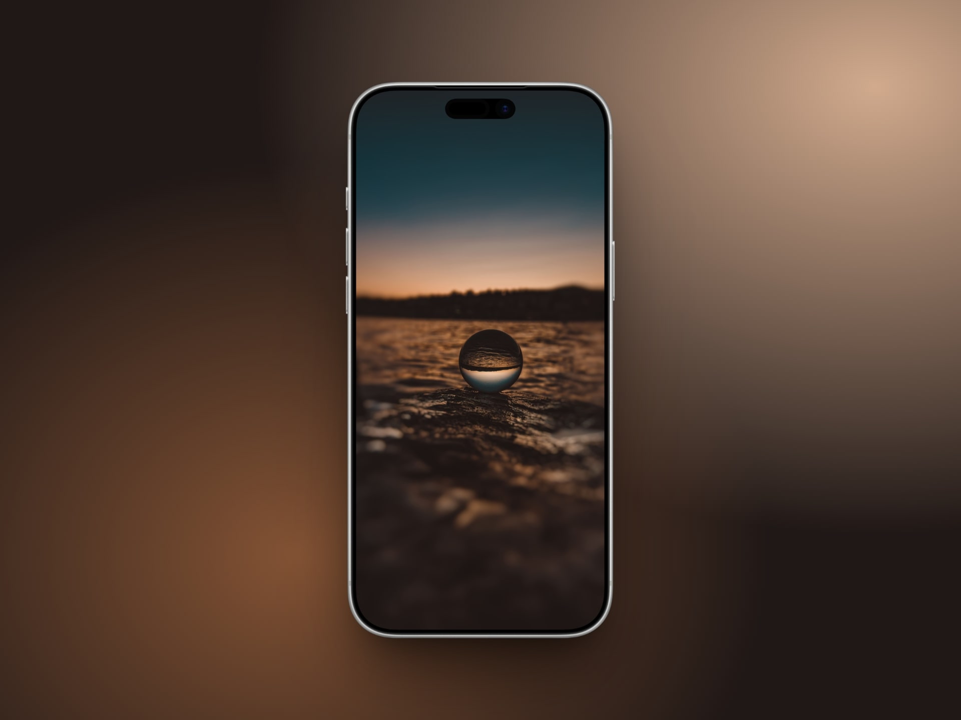 Crystal Beach Ball - Depth Effect Wallpaper