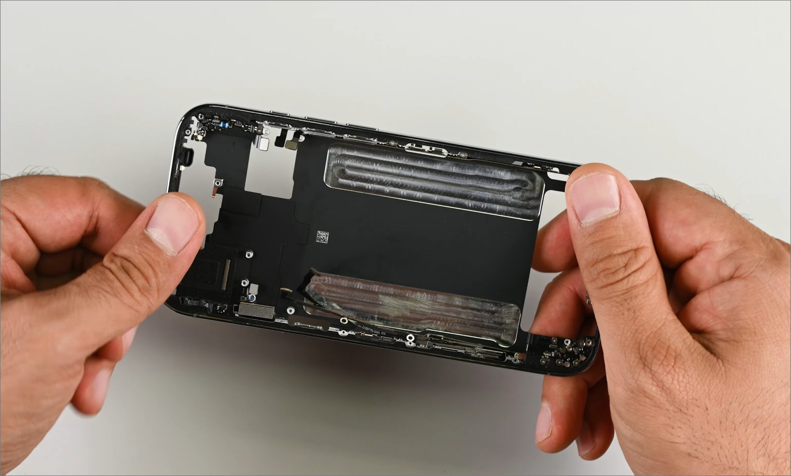 iPhone Air Teardown Frame