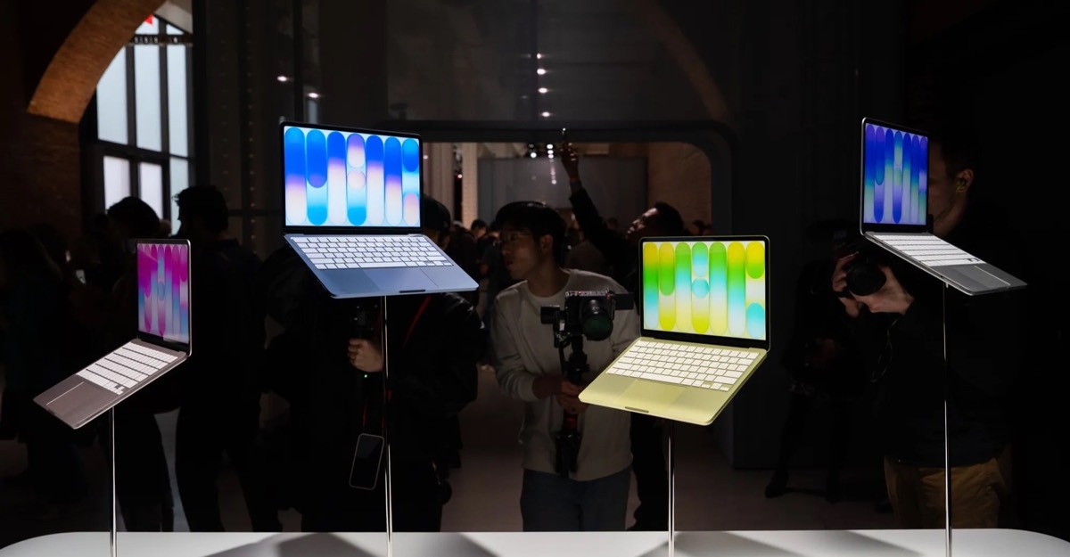 Apple may buy memory chips from Chinese suppliers as costs rise