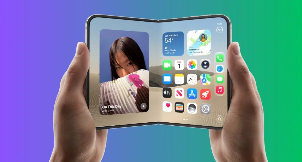 Two OLED displays in a foldable design